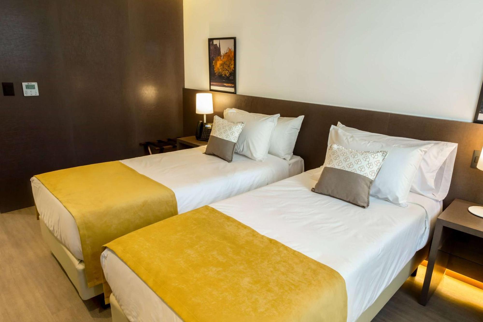 Hotel Dazzler By Wyndham La Plata Exterior foto